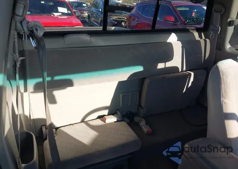 2003 Toyota Tacoma z USA, uszkodzony, nr VIN 5TEWM72N73Z221731